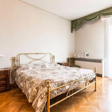 Montebello, By Short Holidays