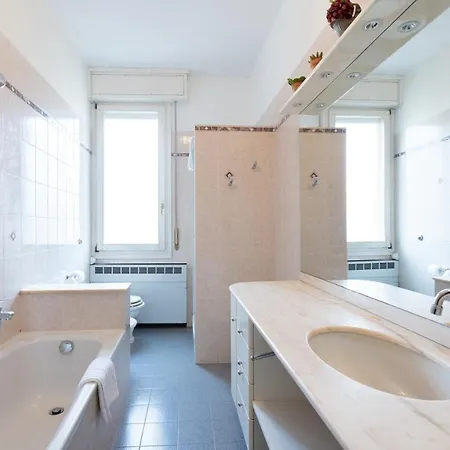 Montebello, By Short Holidays Болонья