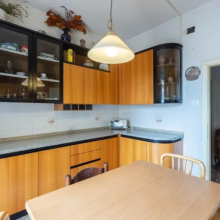 Montebello, By Short Holidays *