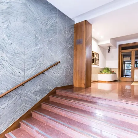 Montebello, By Short Holidays * Bolonia