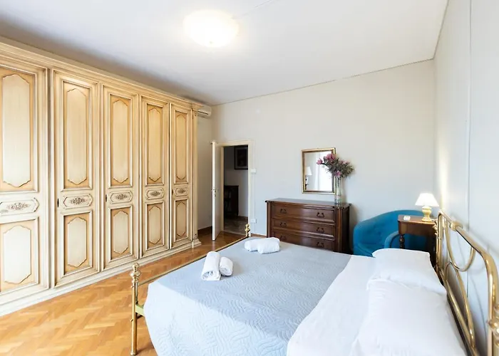 Montebello, By Short Holidays